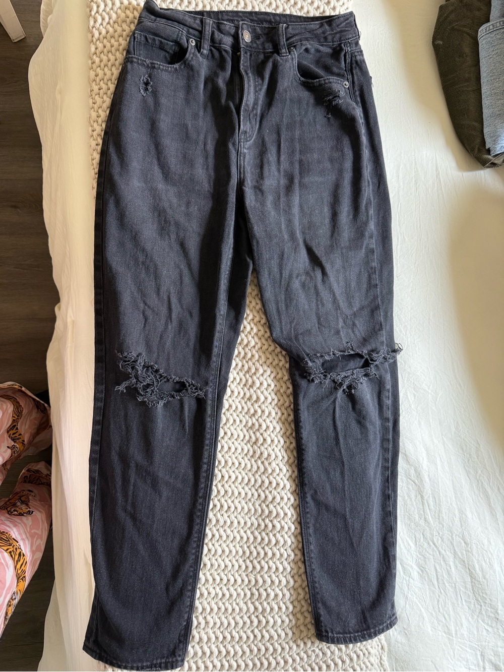 American Eagle Cotton Distressed High Rise Jeans Size 2